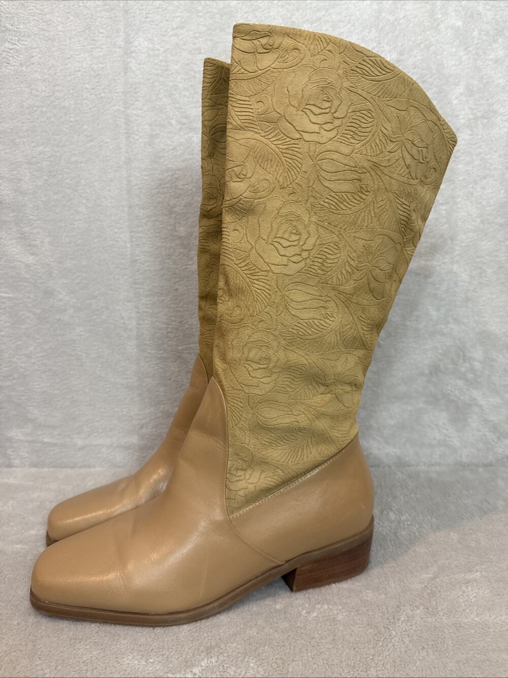 Markon Suela Women's 9 M Festival Boots Boho Tall Equestrian Floral Embossed